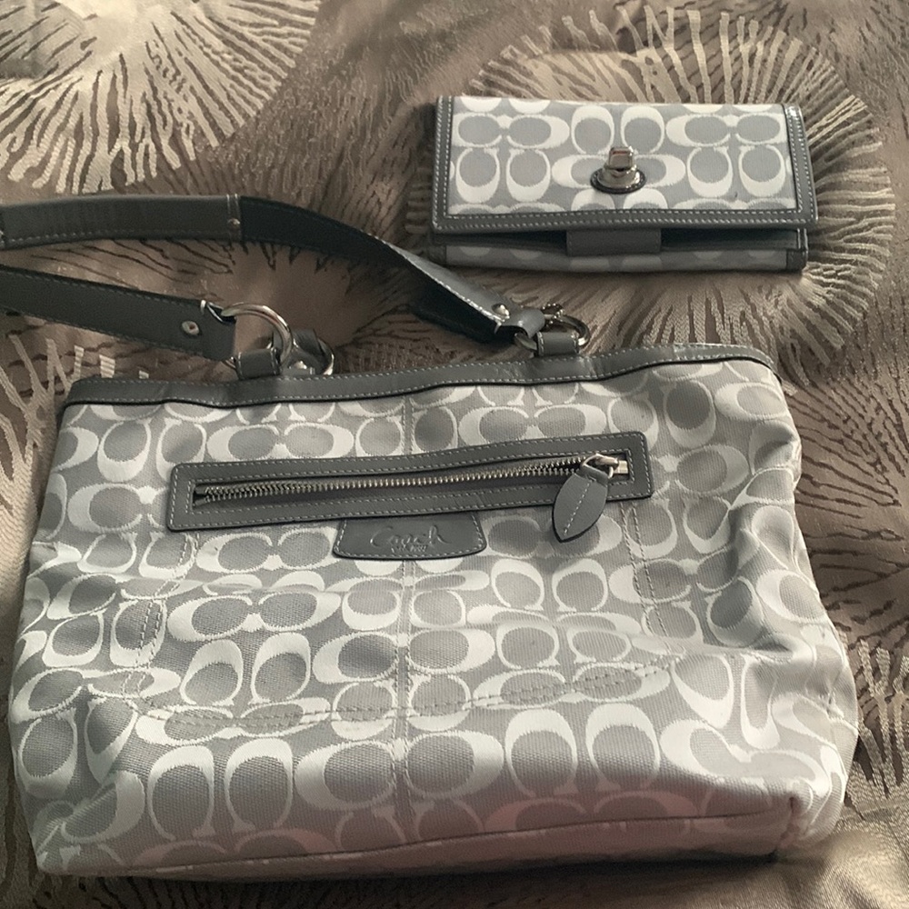 Authentic Coach Bag & Matching Wallet *REDUCED*